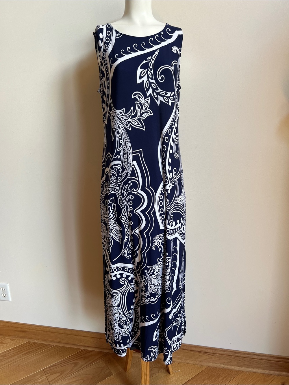 Chico's Navy and White Paisley Maxi Dress with high slit travel ready packable